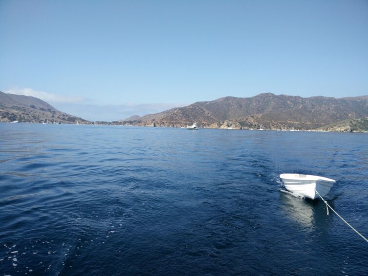 two-harbors-towing-dinghy